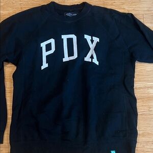 Women’s XL CREW NECK PORTLAND GEAR SWEATSHIRT.